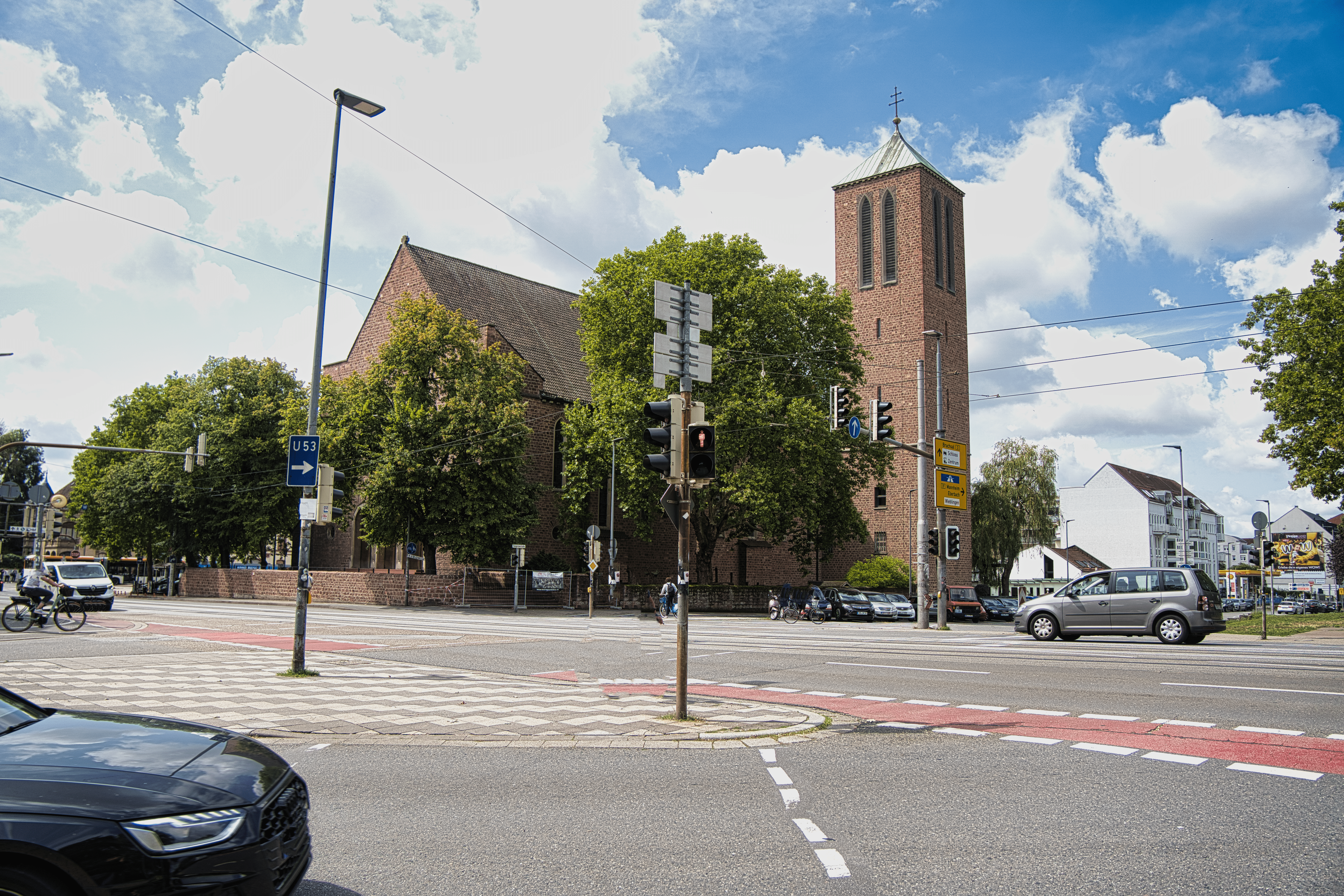 Sankt-Albert-Kirche