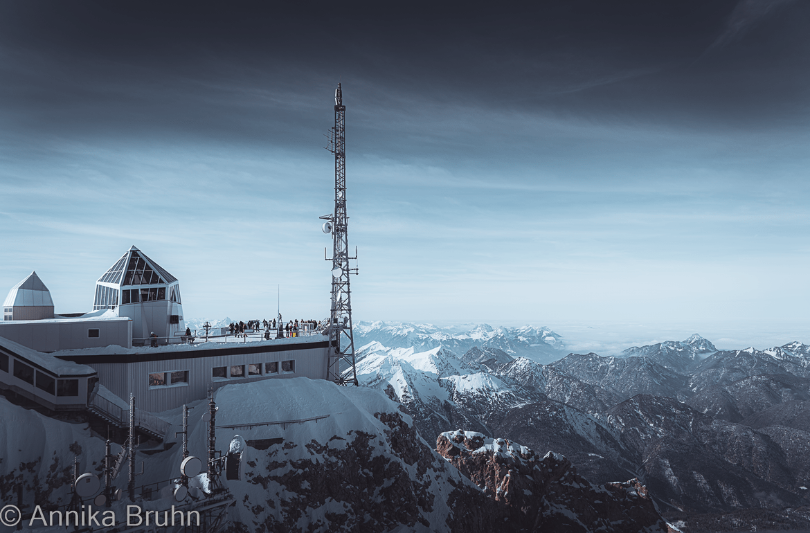 Blick von der Zugspitze nach Österreich!